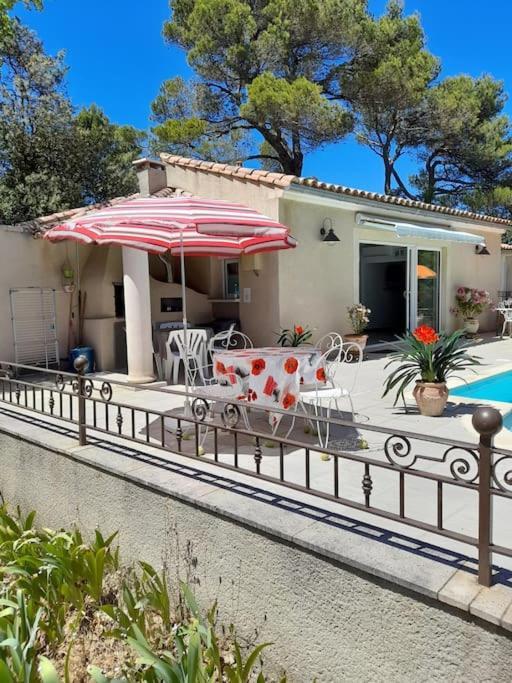 Villa Le Bosquet En Luberon. Ménerbes Kültér fotó